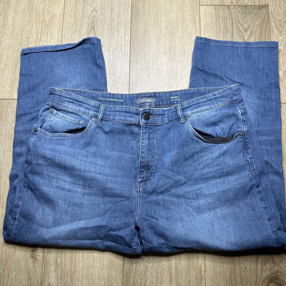 DL1961 Men's Size 40W Russell-Slim Straight Leg Fit Jeans Light Wash Preowned